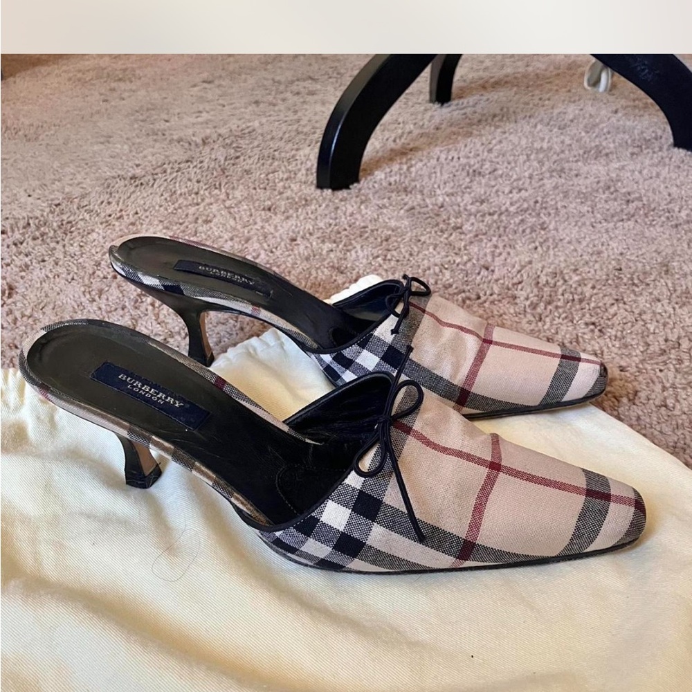 Burberry Women's Checkered Heels - Black and Cream - Picture 2 of 7